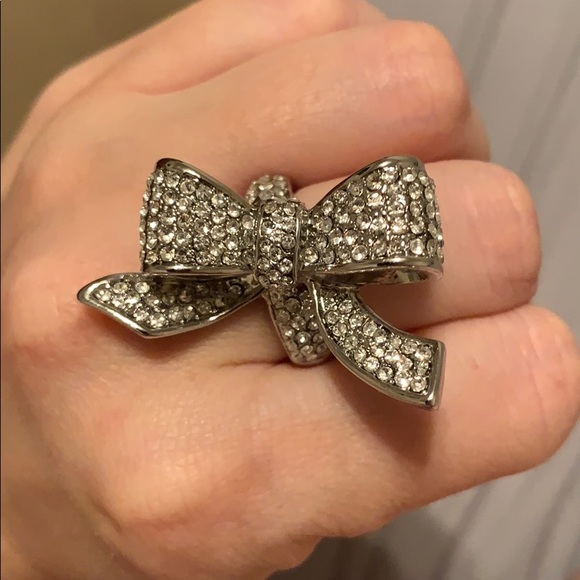 Bow ring - Picture 2 of 3
